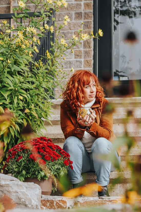 Tasse en grès design fleur Pero