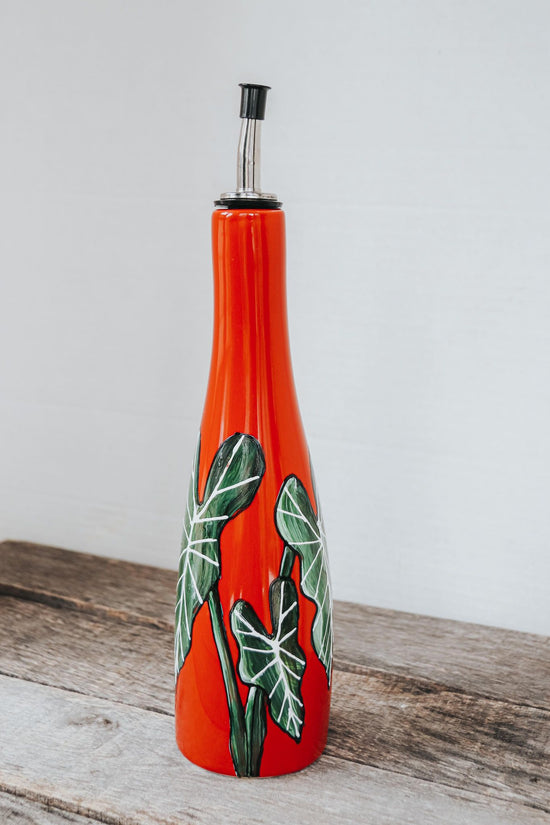 Bouteille rouge d'huile ou vinaigre peinte à la main design Alocasia