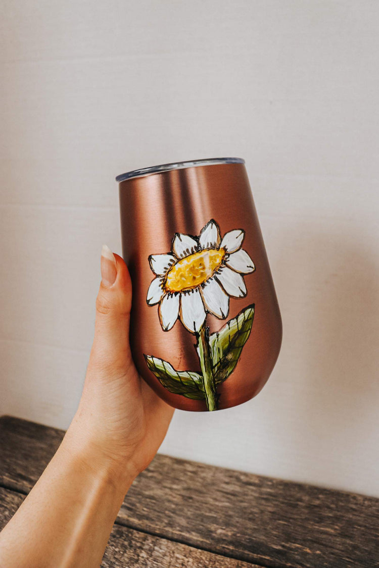 Handpainted tumbler design daisy by Pero