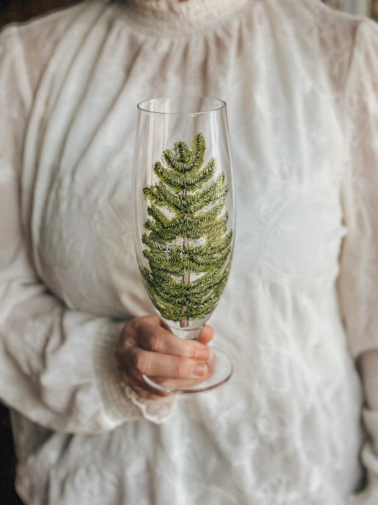 Boreal tree design beer glass