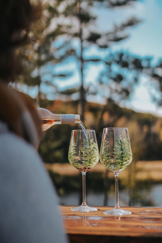Duo de verres sur pieds design Boréal peint à la main