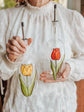 Bouteille en verre pour huile ou vinaigre design tulipe rouge peint à la main