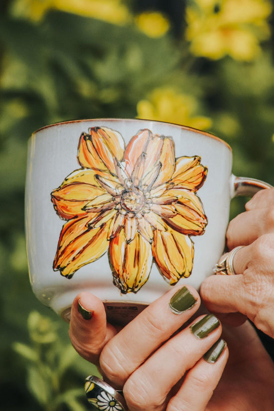 Tasse en grès design fleur Pero