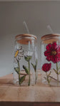 Fuchsia cosmos designer can glass with lid and straw