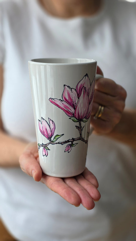 Large stoneware mug, 2 flowers on each side, for coffee