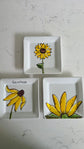 Assiette carrée design fleur en jaune rudbeckie