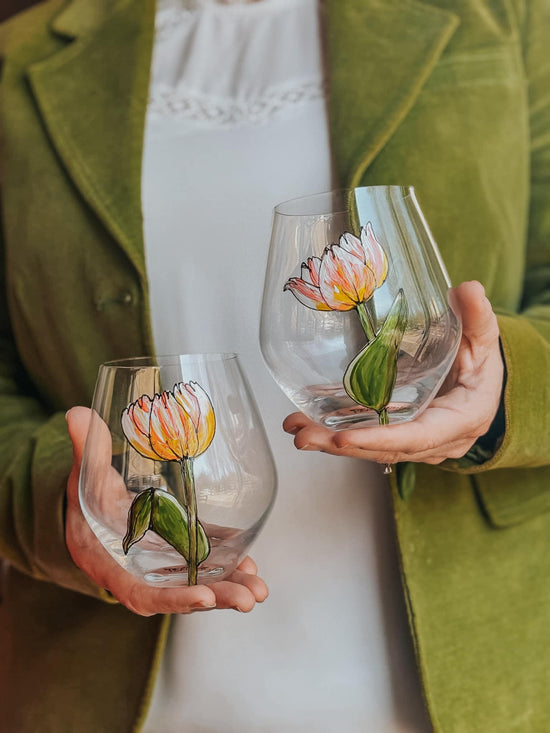Idée cadeau: duo de verres sans pieds tulipes peintes à la main.