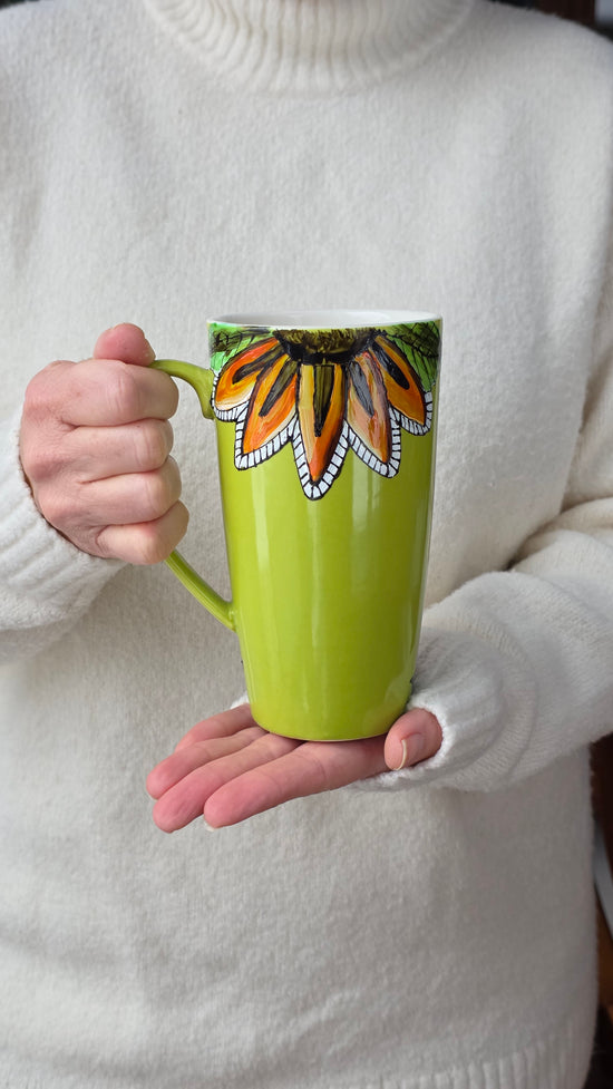 Large stoneware mug, 2 flowers on each side, for coffee
