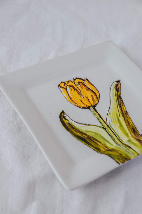 Assiette carrée design tulipe jaune
