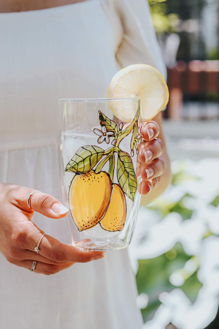 tasse en verre citron peint 