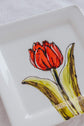 Square plate design tulip red