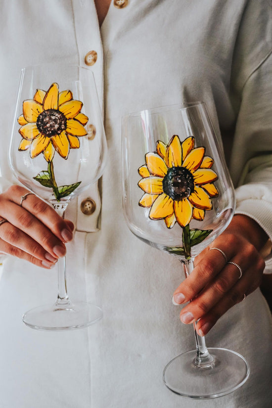 Sunflower flower design wineglass duo